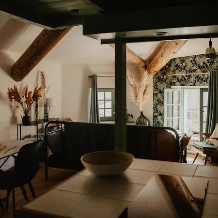 Studio Refait A Neuf Coeur D'uzes アパート ユゼ